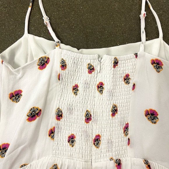 Aritzia Babaton Noel white Floral Midi Dress size 2 - Picture 10 of 13